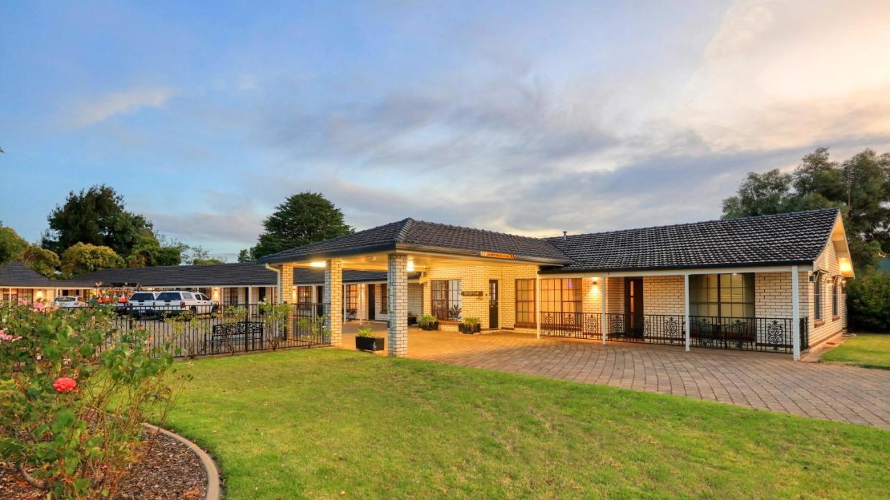 Southern Comfort Motor Inn Cootamundra Εξωτερικό φωτογραφία